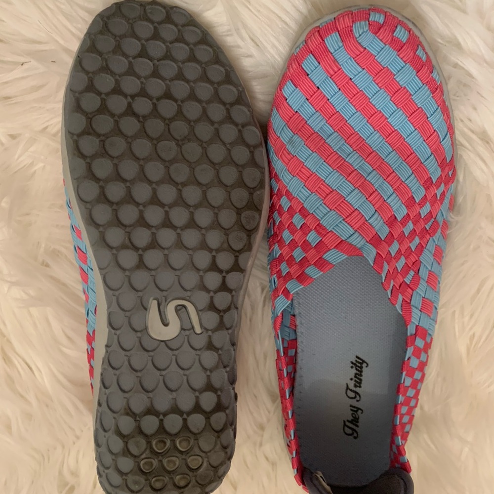 Shoes - Picture 2 of 3